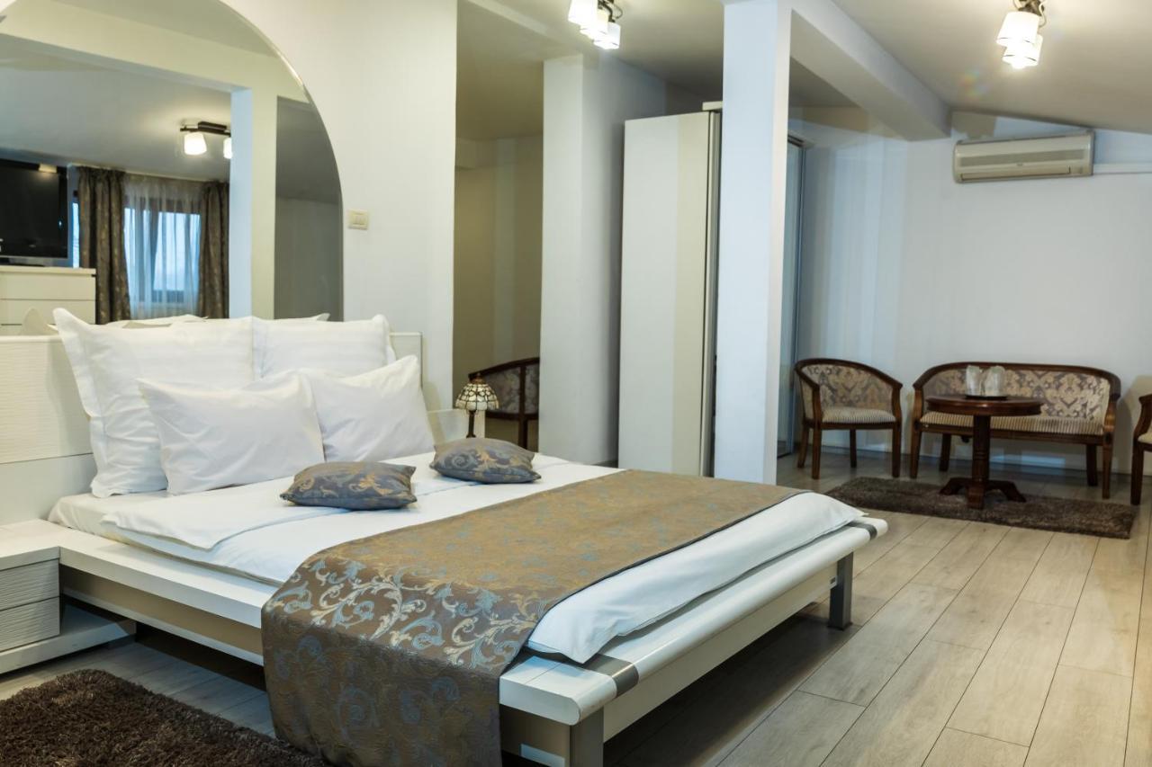 Hotel Royal Urziceni Екстериор снимка