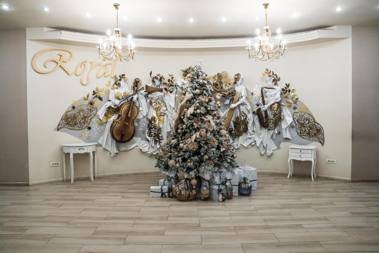 Hotel Royal Urziceni Екстериор снимка